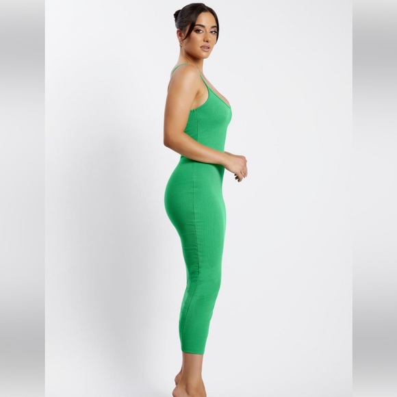 MESHKI Cami Midi Dress | Alexis | Ribbed Green Cami - Picture 4 of 7